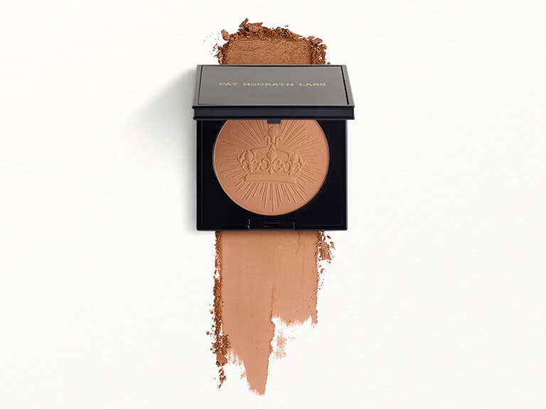 052124_patmcgrathlabsdivinebronzer_inbronzenirvana_swatch_slide90_4x3_8882