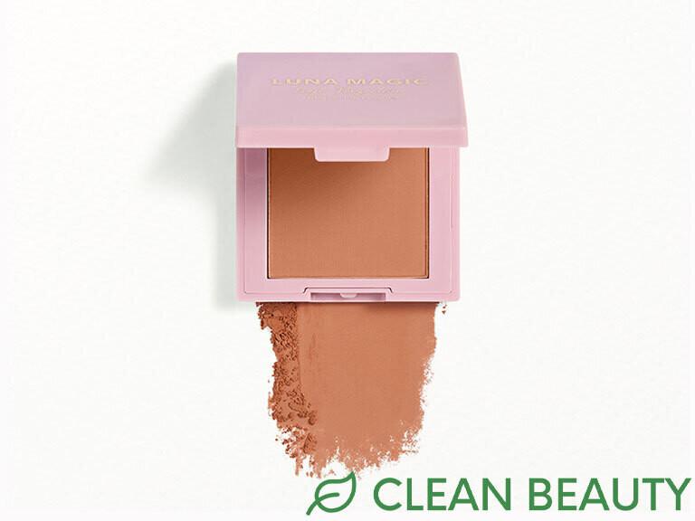 gb_luna_magic_soft_perfection_foundation_powder_in_deep_swatch_1_