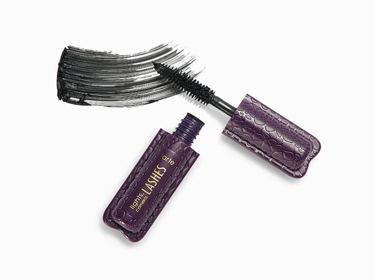 gb_tartedeluxelights_camera_lashes4_in_1mascara