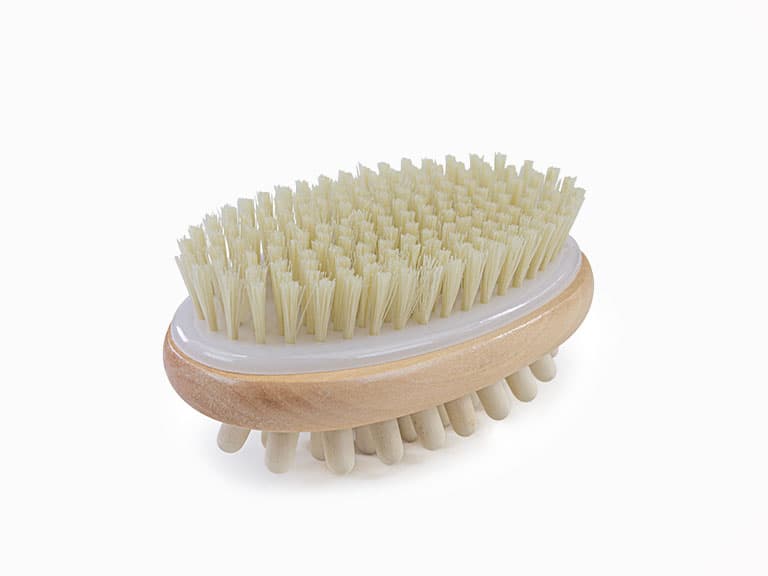 isaabod1041573__isaac_mizrahi___dual_sided_bamboo_cleansing_dry_brush