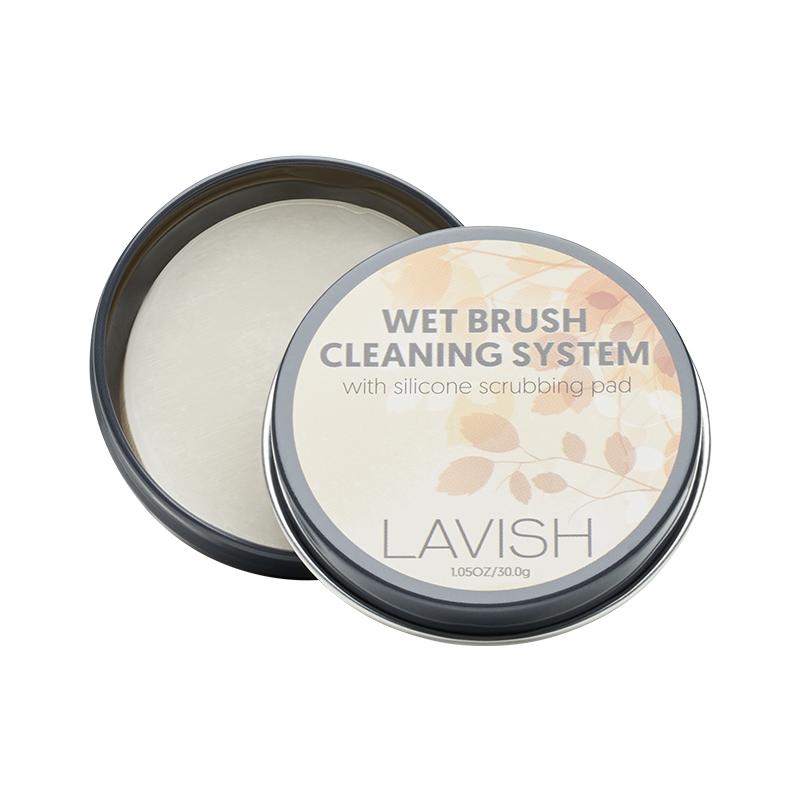 addl1_fg_dyn_tobcl01_f11_lavishbrushcleaning