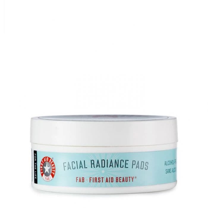 main_sf_fir_skxpl_01_f02_first_aid_beauty_facial_radiance_pads1