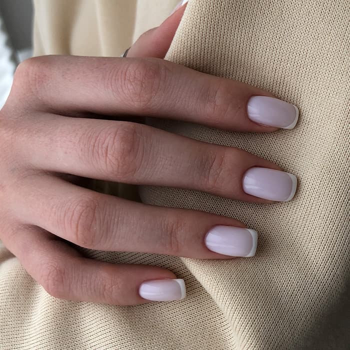 how-to-do-a-french-manicure-thumbnail