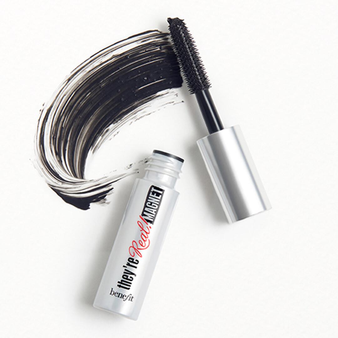 BENEFIT COSMETICS They're Real Magnet Mascara