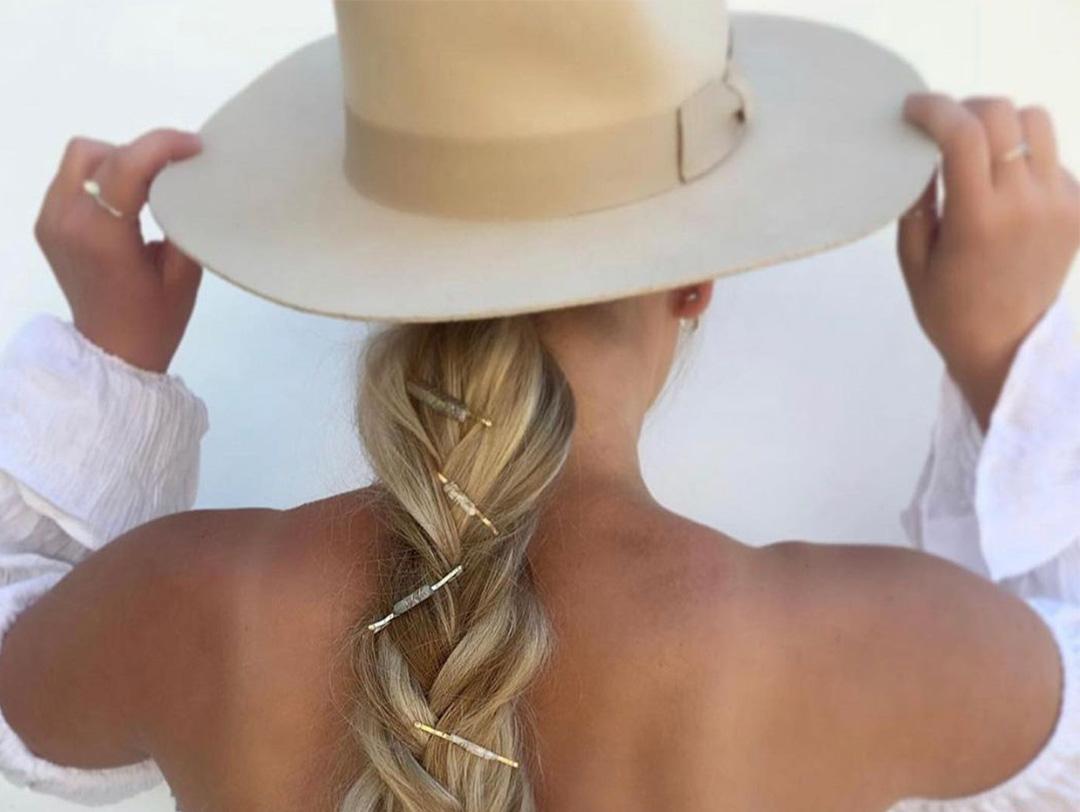 easy-hairstyles-for-hats-header
