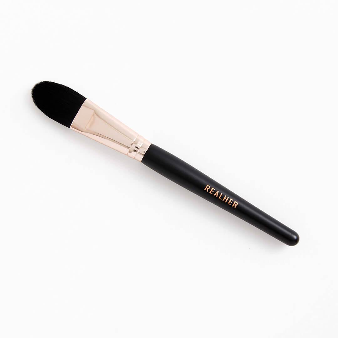 REALHER Nothing is Impossible Foundation Brush