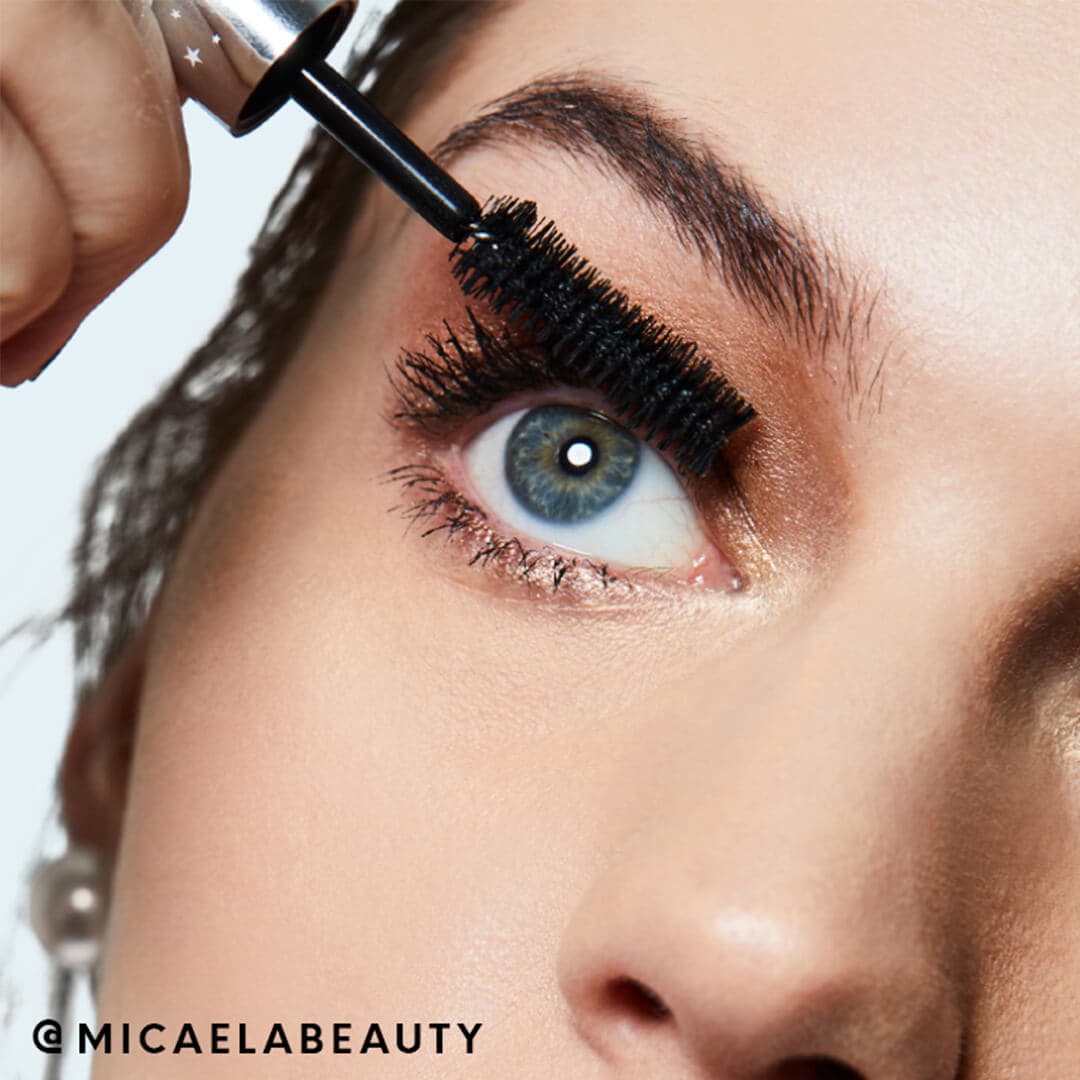 IPSY Creator Micaela Klein demonstrates how to swipe mascara onto your eyelashes