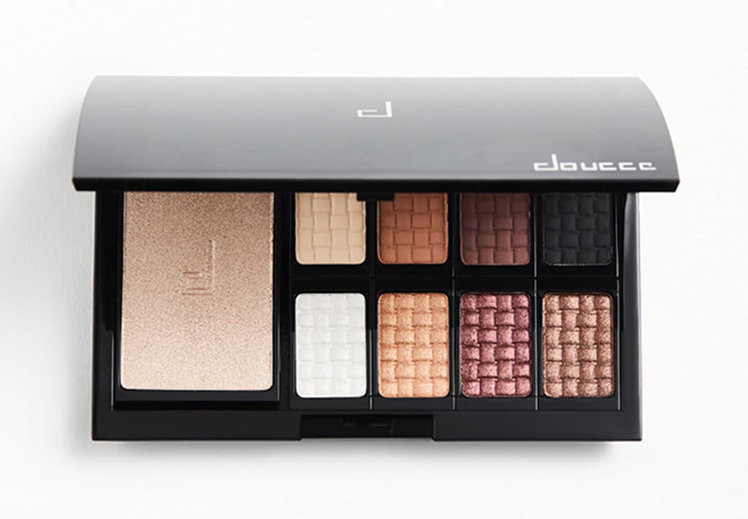 An image of DOUCCE Freematic Limited Edition Smokey Pro Palette.