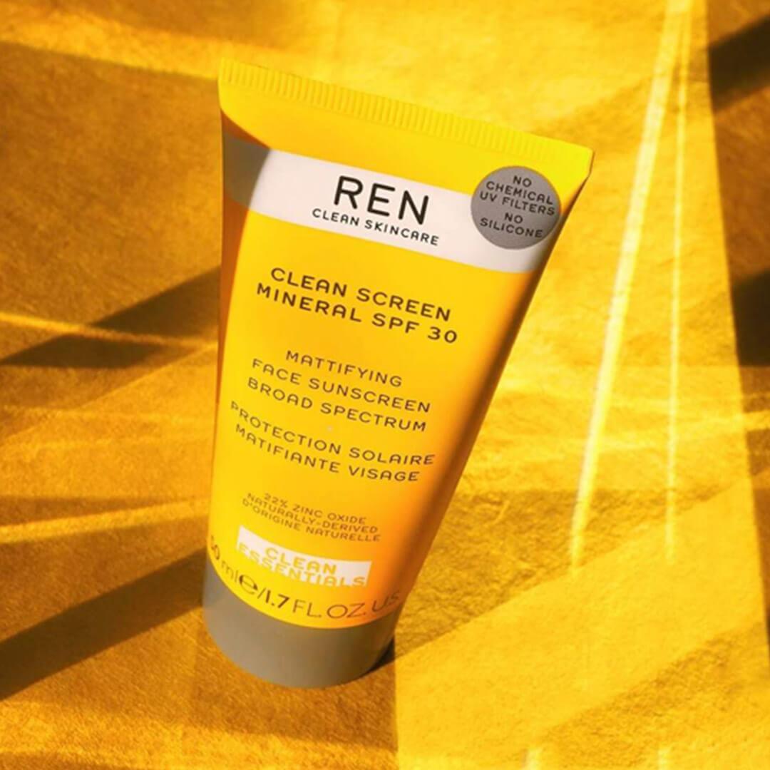 REN CLEAN SKINCARE Clean Screen Mineral SPF 30 Mattifying Face Sunscreen