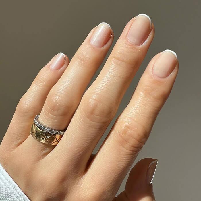 invisible-french-manicure-thumbnail