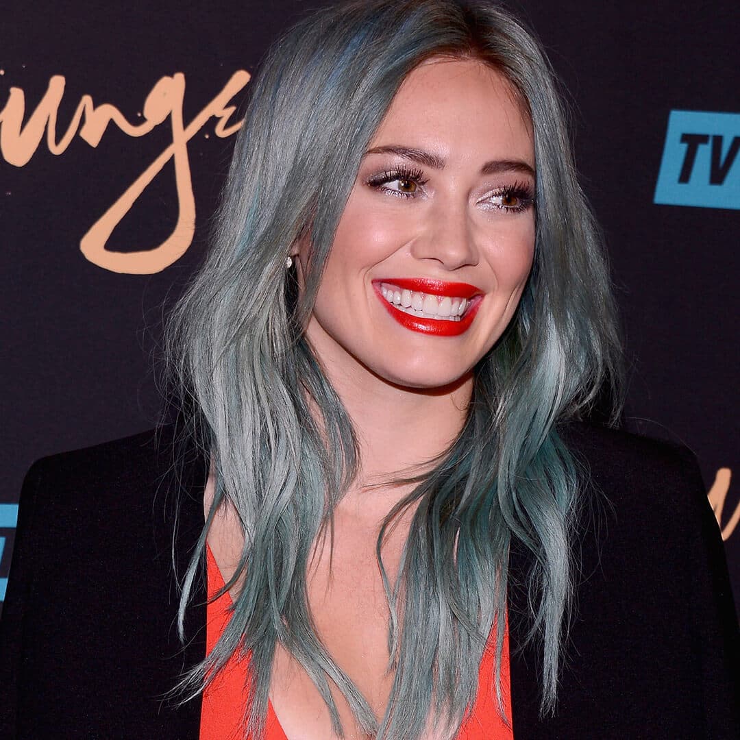 A photo of Hilary Duff with pastel turquoise hair