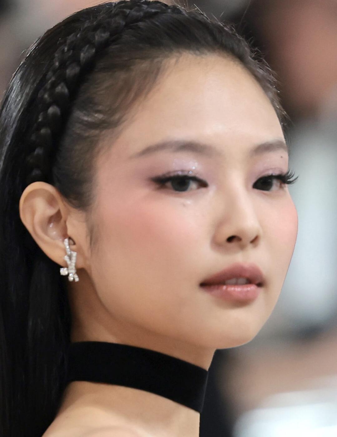 Jennie Kim attends The 2023 Met Gala Celebrating "Karl Lagerfeld: A Line Of Beauty" at The Metropolitan Museum of Art on May 01, 2023 in New York City