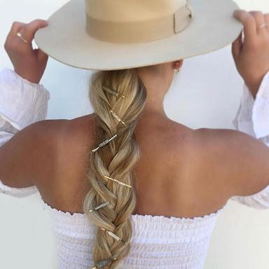 easy-hairstyles-for-hats-thumbnail