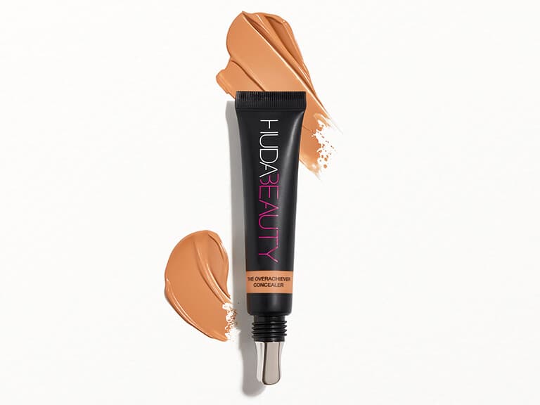 HUDA BEAUTY The Overachiever High Coverage Concealer in Peanut Butter