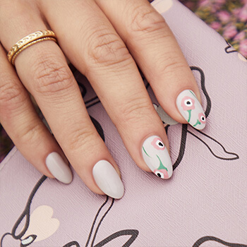 6 Flower Nail Art Looks You Re Going To Love Anytime Of Year Ipsy