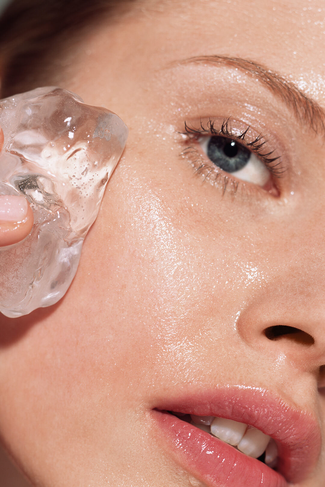 ice-for-face-benefits-of-ice-in-skincare-routine-from-expert