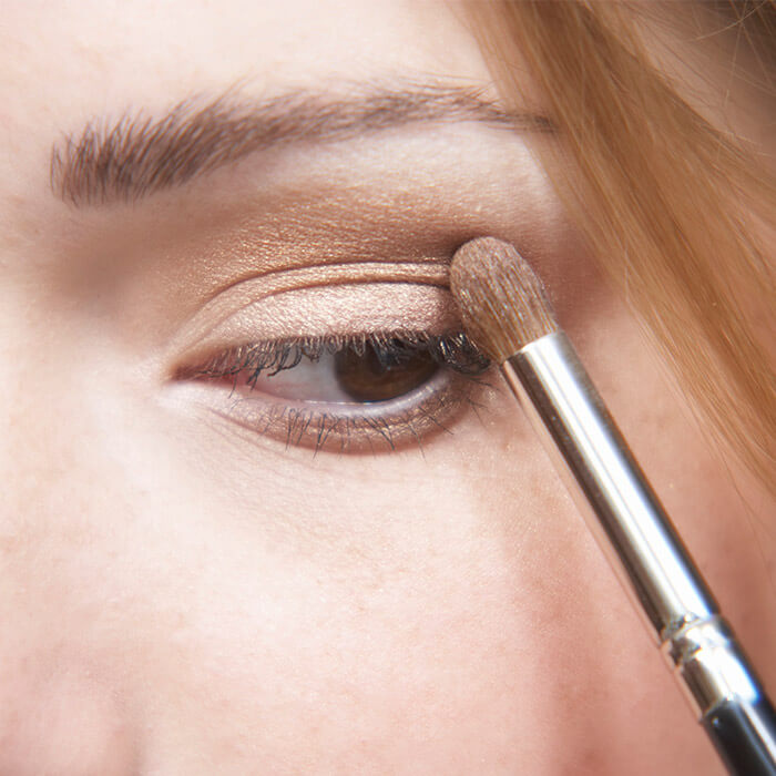 How To Apply Eyeshadow Your Ultimate Beginner S Guide Ipsy Ipsy