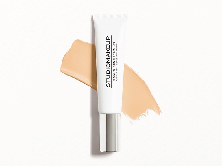 STUDIOMAKEUP Flawless Skin Foundation in Oat Light