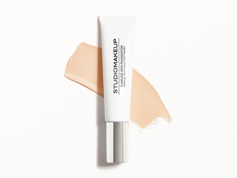 STUDIOMAKEUP Flawless Skin Foundation in Oat