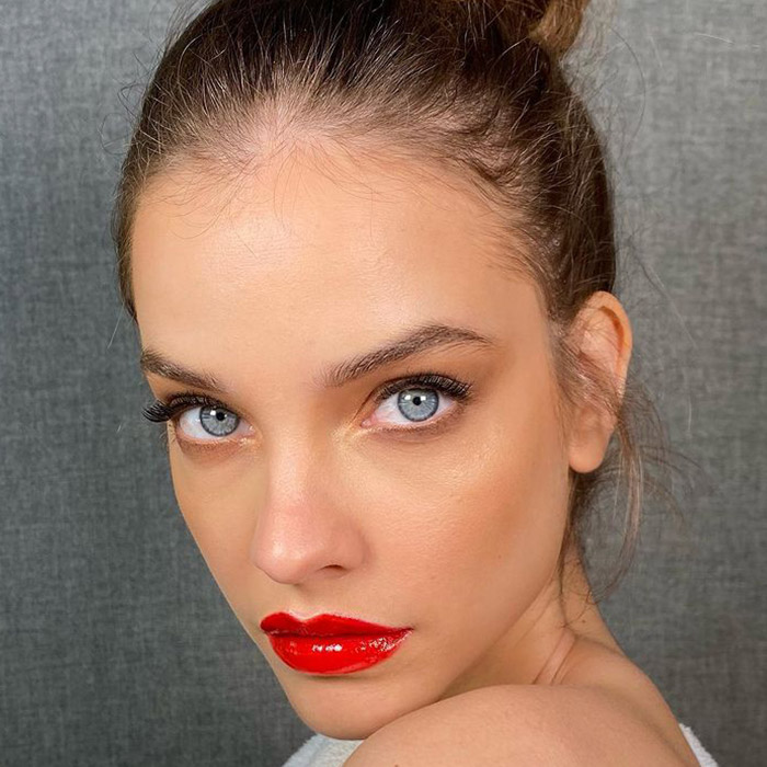 Simple Holiday Makeup Classic Red Lips - Citizens of Beauty