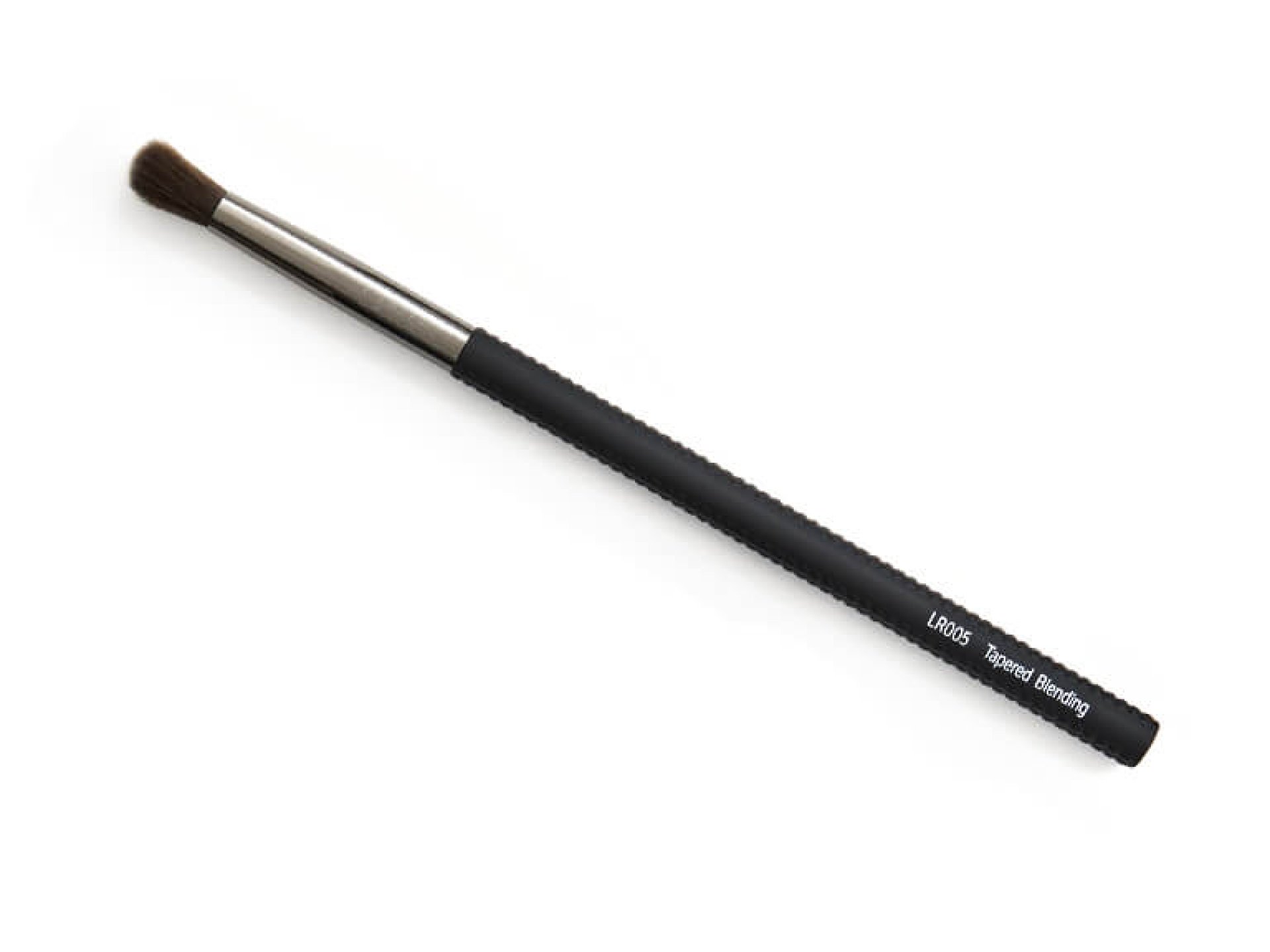 LARUCE BEAUTY LR005 Tapered Blending Brush in Black