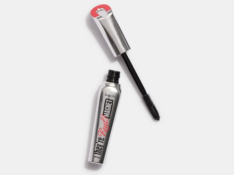 The Real! Benefit Cosmetics Magnet Extreme Lash Lengthening Mascara They're  Real! Magnet Extreme Lengthening Mascara BENEFIT COSMETICS - متجر روج سفن