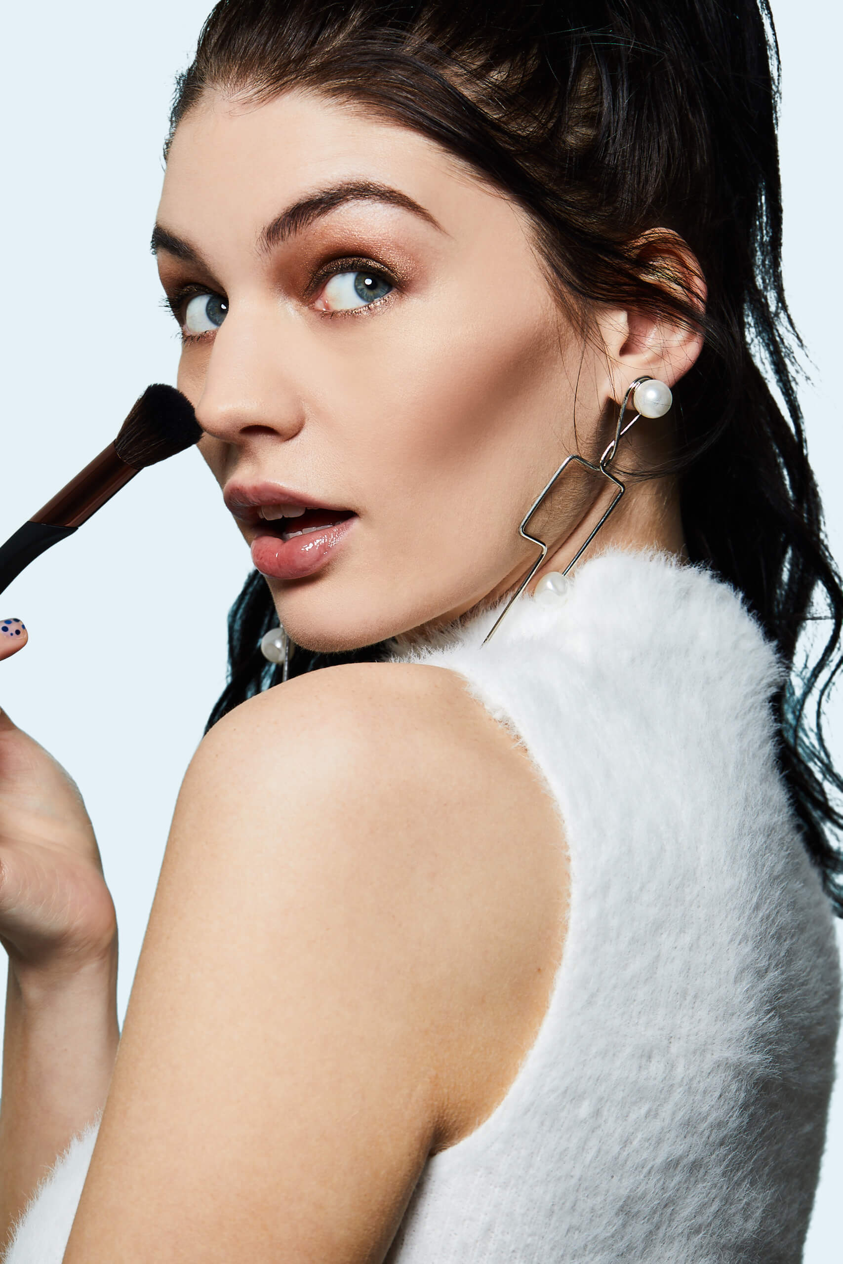 Makeup Artist Amanda Bell for Pixi Beauty
