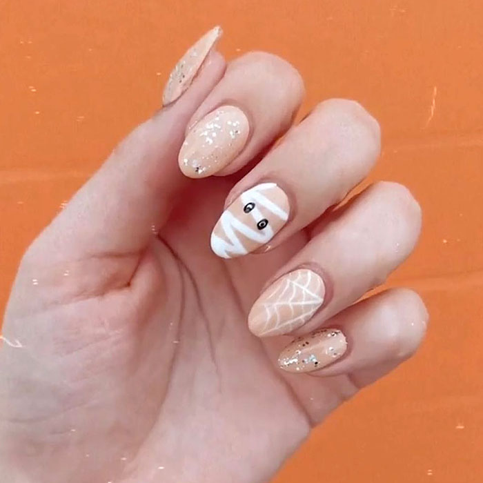 40 Diy Halloween Nail Art Ideas 2023, Spooky Nail Designs | Ipsy