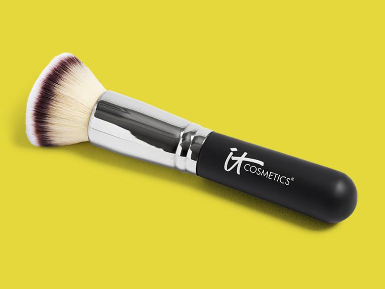 Heavenly Luxe Flat Top Buffing Foundation Brush 6 by IT COSMETICS