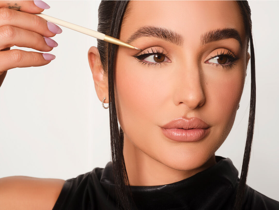 How to Do a Cut Crease: Step-by-Step Guide From Experts