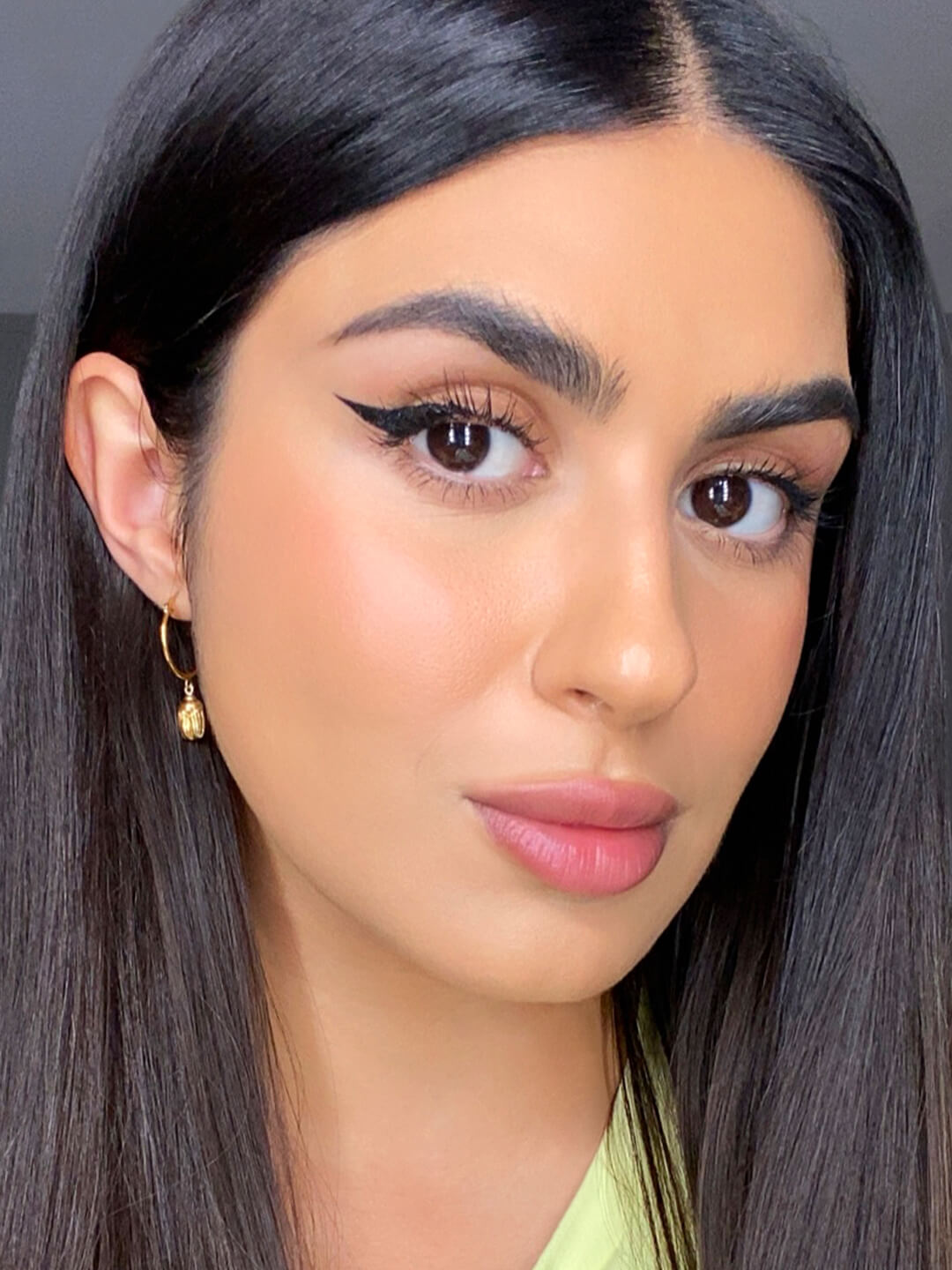 how-to-create-a-perfect-cat-eye-with-tips-from-a-celeb-makeup-artist-ipsy