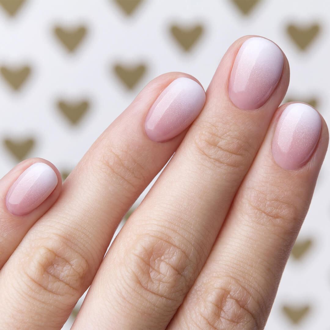 HOW TO OMBRE NAILS WITH GEL POLISH