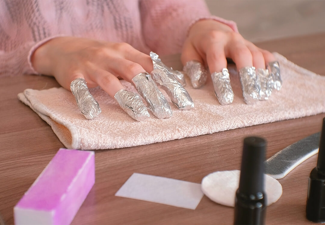 Ways To Remove Your Acrylic Nails With And Without Acetone