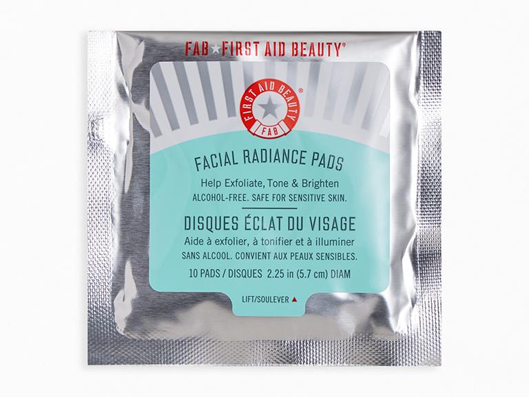  First Aid Beauty Facial Radiance Pads – Daily
