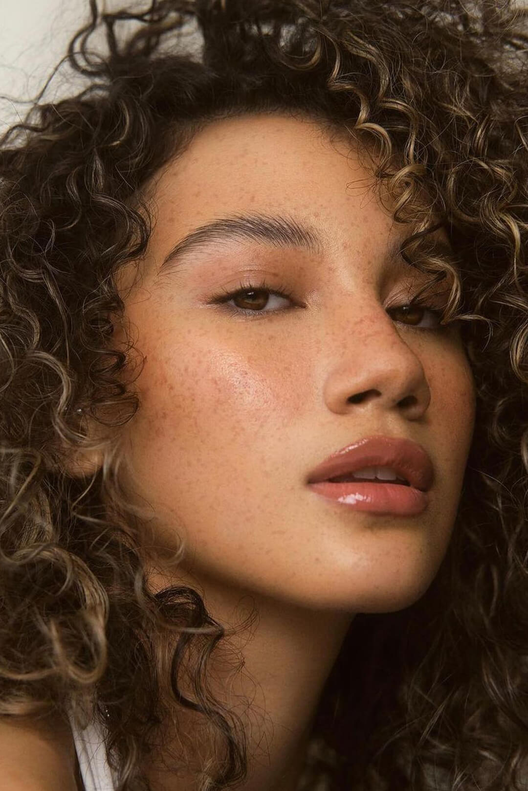 Can biotin supplements cause any changes in hair texture or curl patte - How To Get Thicker Hair