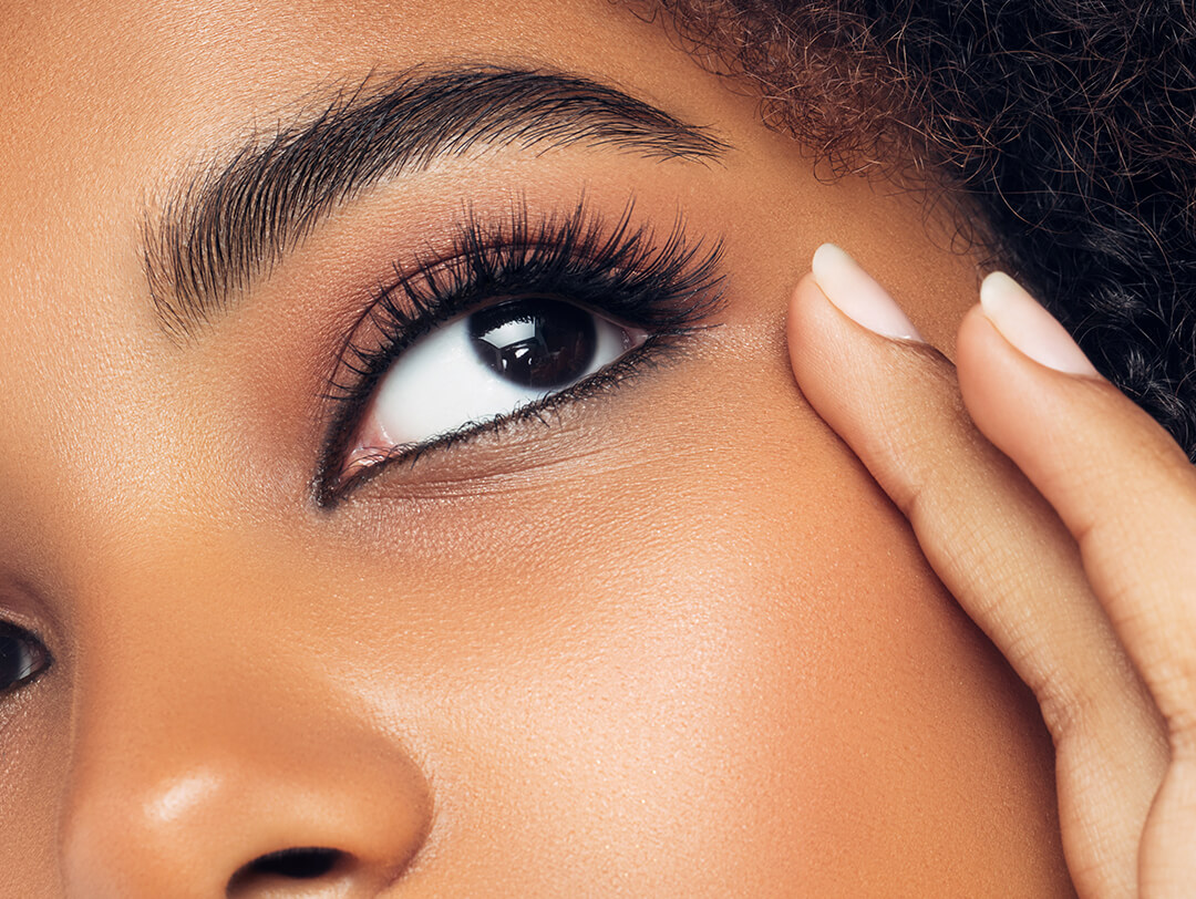 How To Apply Magnetic Lashes Without Eyeliner