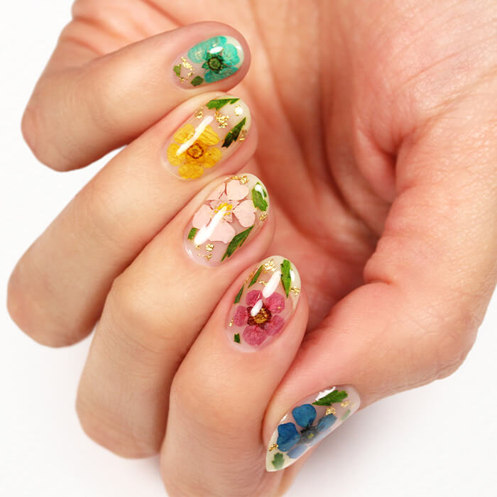 Pressed flower manicures are the best way to celebrate spring