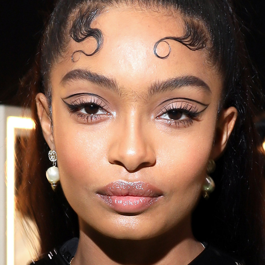 How to the Double Winged Eyeliner Trend |
