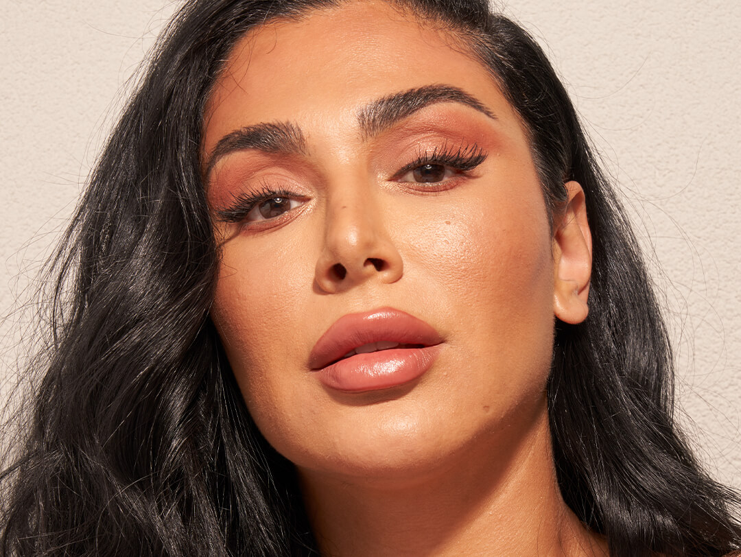 Huda Makeup Tutorial: Recreate Her Soft Glam Look